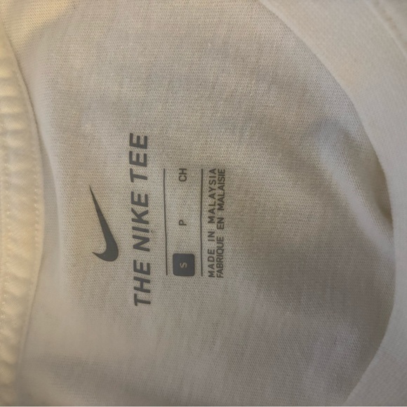 Nike Men's “The Nike Tee” Classic White Tee - Picture 3 of 3